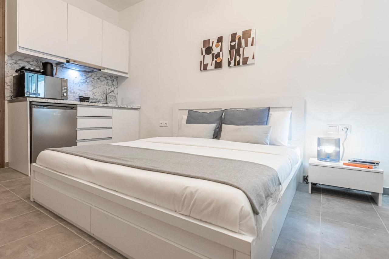 Phaedrus Living: City Center Executive Flat Stadiou Атина Екстериор снимка